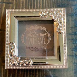 Pretty vulgar bronzer